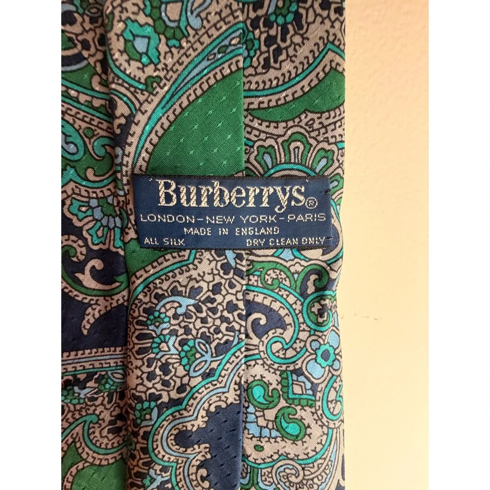 Vintage Burberry Silk Paisley Tie Green & Blue Made in England Quiet Luxury Work - Picture 6 of 7